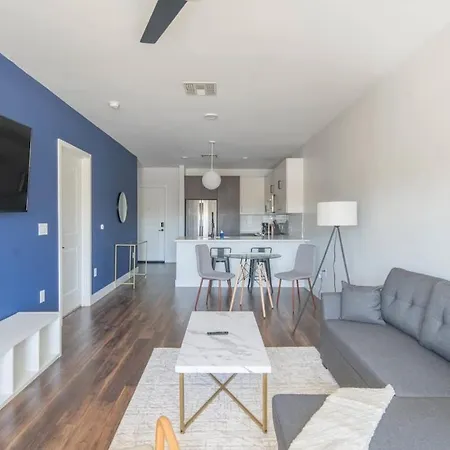 Alluring 1Bd - Pool, Gym, Parking, W-D - Sleeps 4